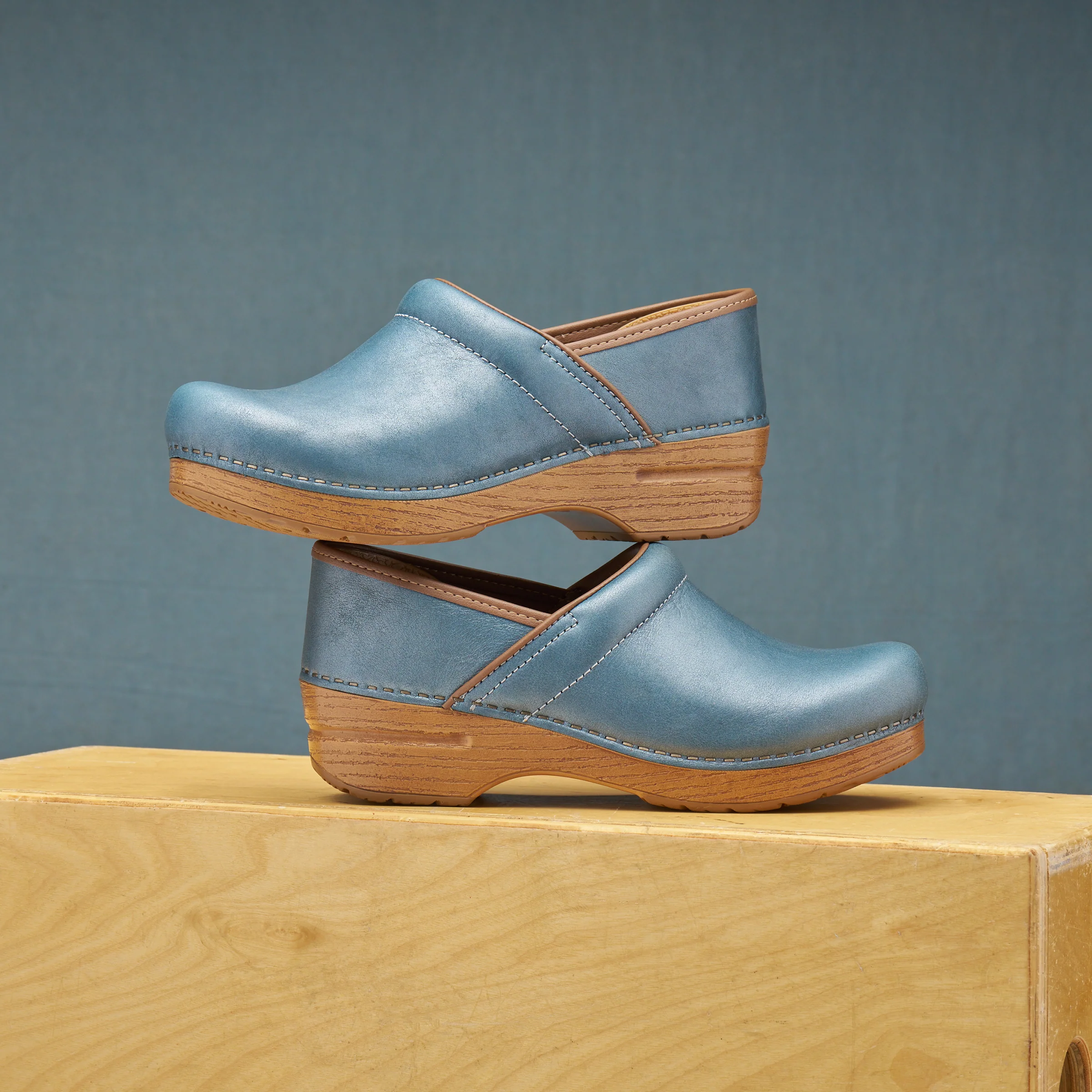 Professional Blue Metallic - Image 5
