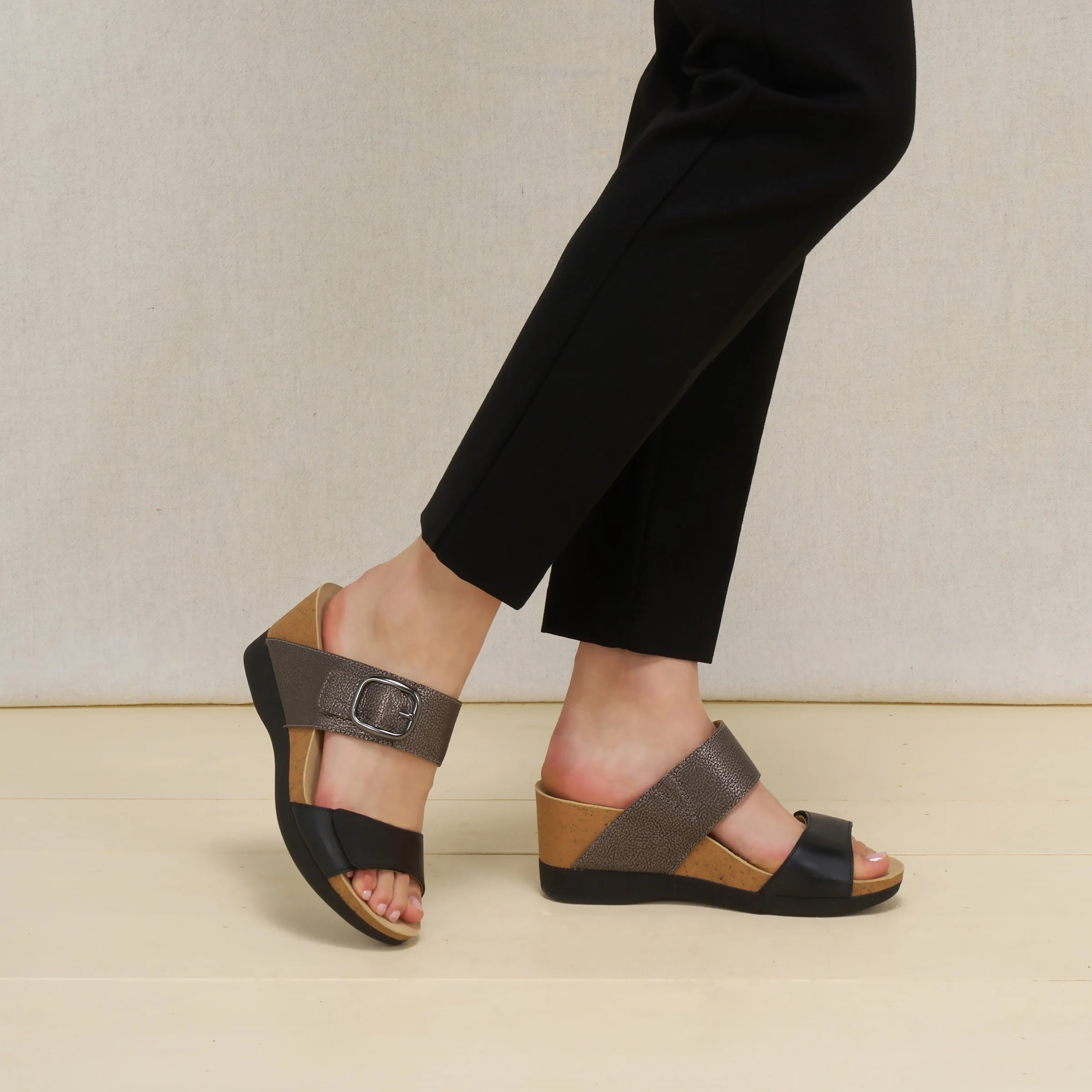 Shannon Pewter/Taupe Leather - Image 2