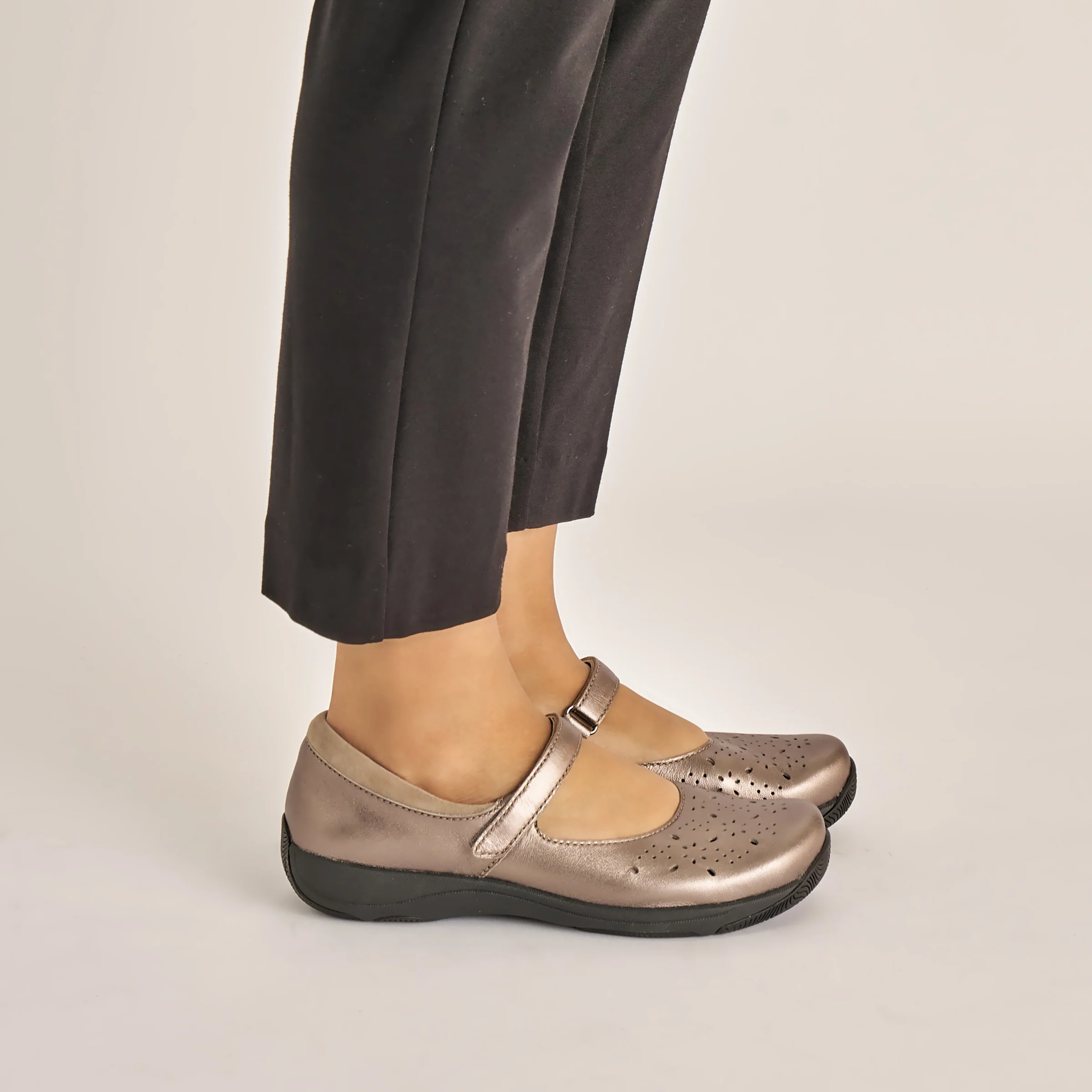 Stacy Pewter Metallic - Image 6