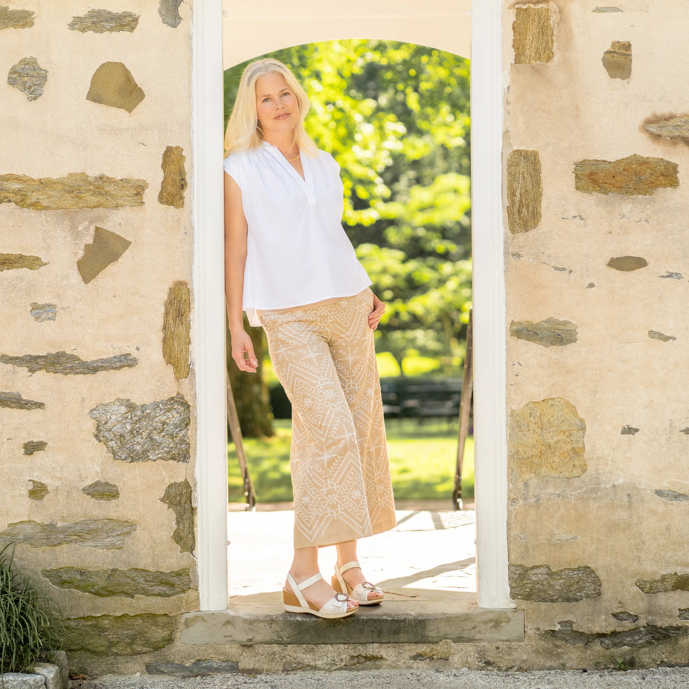 Stella White Woven - Image 5